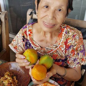 Meet your Posher, Ester